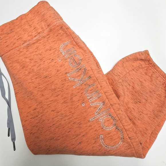 Calvin Klein Pants - Calvin Klein medium pink peach capri joggers sweat pants cozy loungewear womens